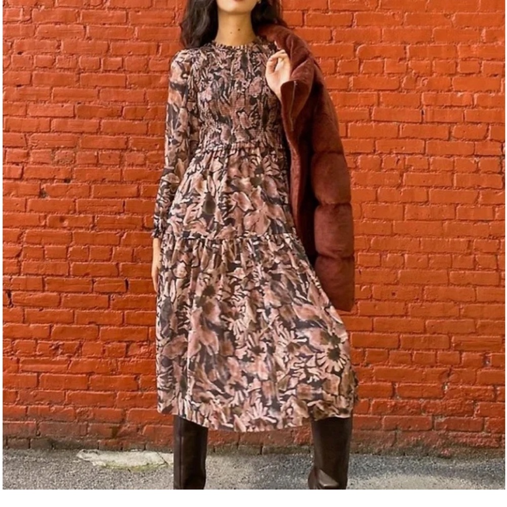 Aritizia Dress